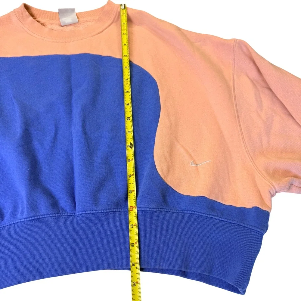 Nike Sportswear WomenXS Colorblock Cropped Boxy Sweatshirt Peach Blue DV0026-697